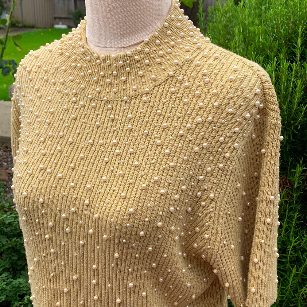 VINTAGE | Pearl studded gold knit top - Picture 3 of 5
